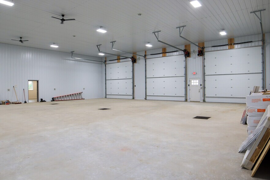 More Photos Of 2371 Dewitt Dr, North Pole Warehouse For Sale