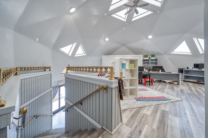 More Photos Of 1501 E Artesia Blvd, Long Beach Freestanding For Sale