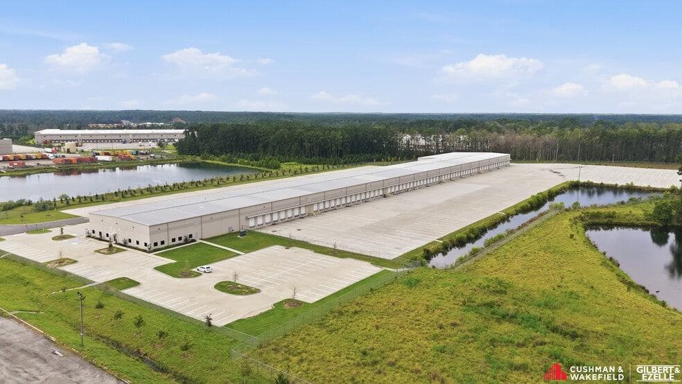 More Photos Of 421 Morgan Lakes Industrial blvd, Pooler Truck Terminal For Lease