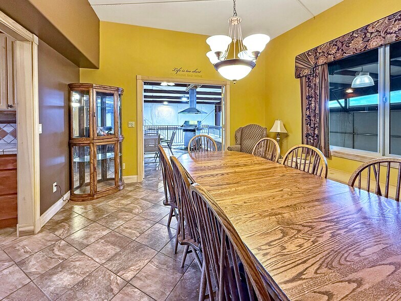 More Photos Of 63026 Powell Butte Hwy, Bend Airplane Hangar For Sale