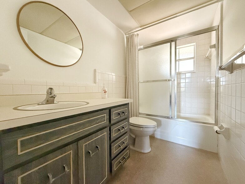More Photos Of 1251-1255 Miller Ave, Winter Park Medical For Lease