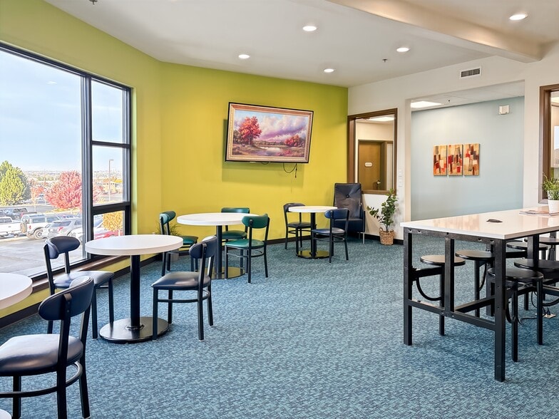 More Photos Of 8350 W Grandridge Blvd, Kennewick Coworking Space