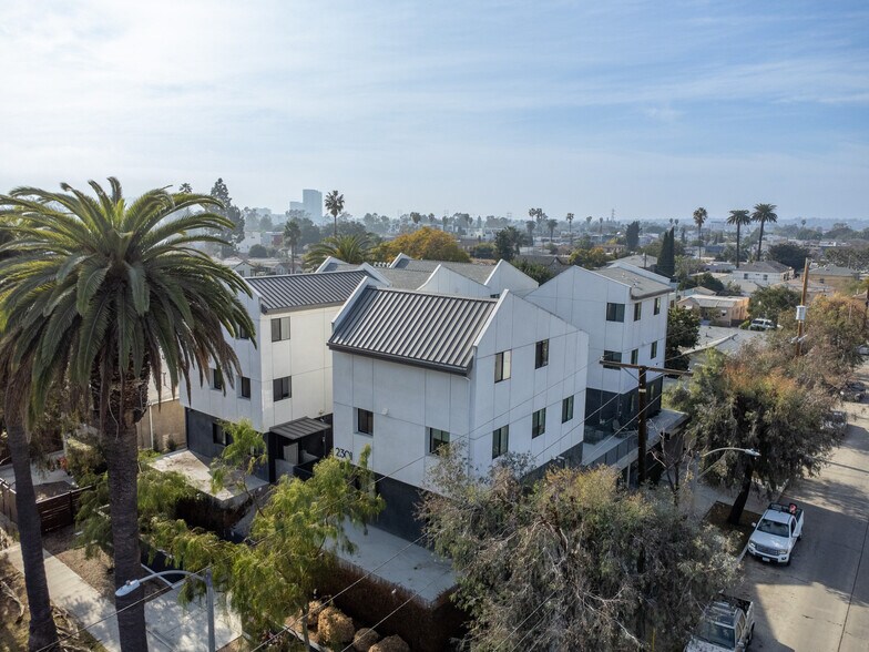 More Photos Of 2301 S Cloverdale Ave, Los Angeles Apartments For Sale