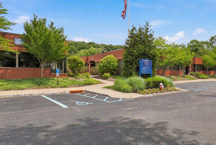 More Photos Of 200 Mineral Springs Rd, Rockaway Medical For Sale