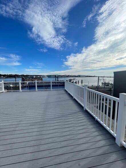 More Photos Of 42 Bank St, New London Storefront Retail Office For Lease