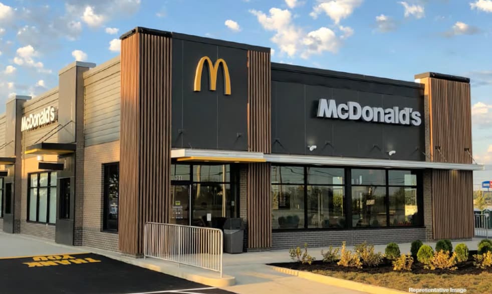 Primary Photo Of NEC FM 2090 & Cox St, Splendora Fast Food For Sale