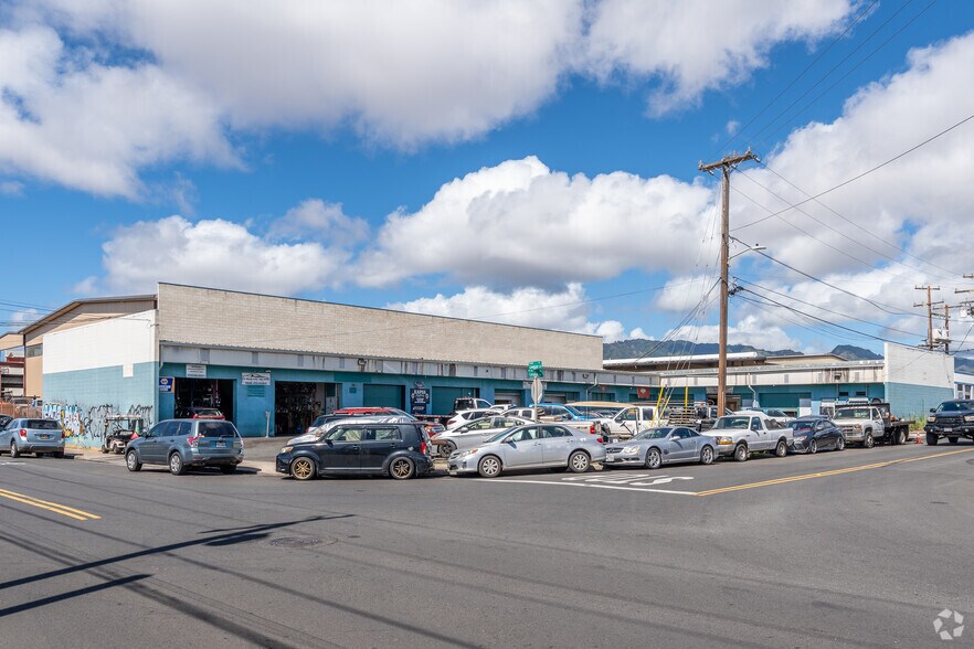 More Photos Of 94-138 Leoleo St, Waipahu Warehouse For Lease