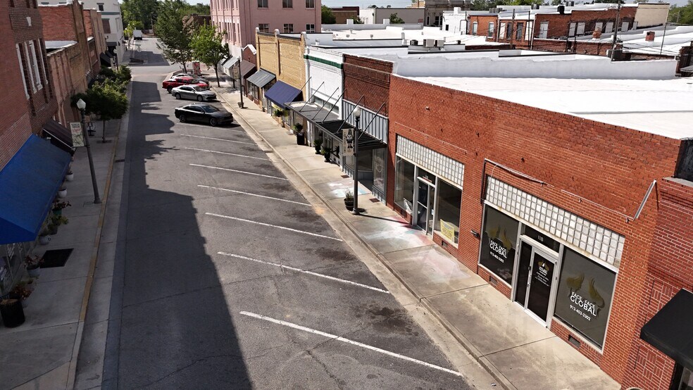 More Photos Of 116 E Meadows St, Vidalia Storefront For Sale