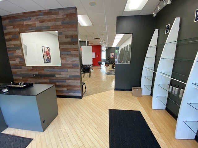 More Photos Of 11175 N Commerce Dr, Champlin Unknown For Lease