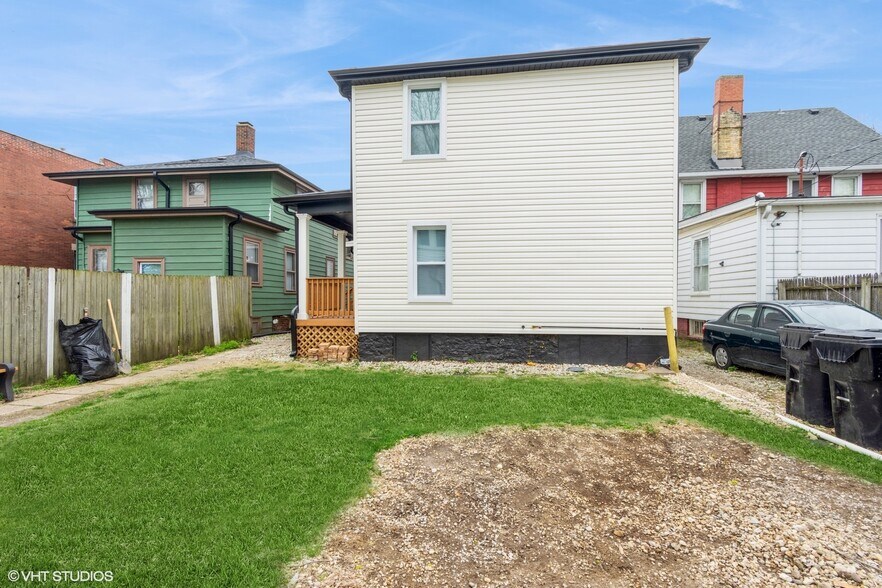 More Photos Of 1131 Erie St, Racine Apartments For Sale