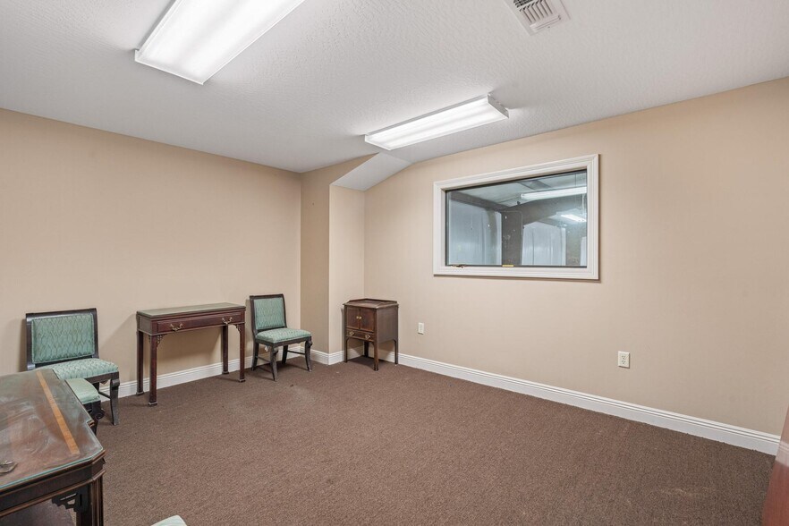 More Photos Of 6802 U S Highway 98, Hattiesburg Flex For Sale