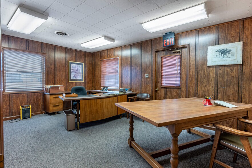 More Photos Of 3946 Indian Ripple Rd, Dayton Warehouse For Lease