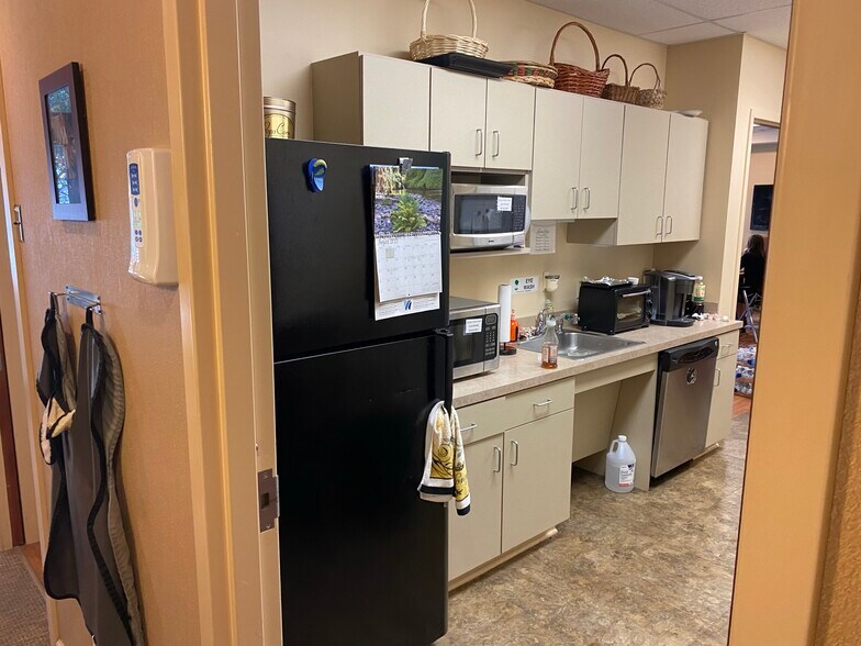 More Photos Of 601 Bethlehem Pike, Montgomeryville Medical For Sale