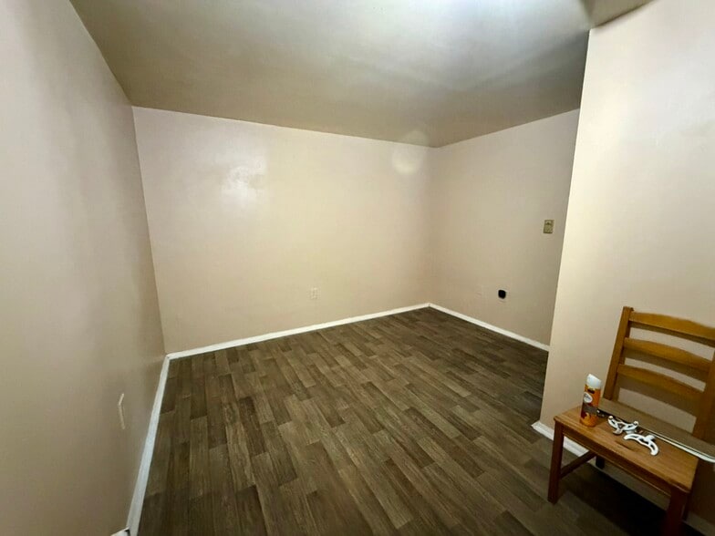 More Photos Of 1748 Eastern Ave, Baltimore Flex For Sale