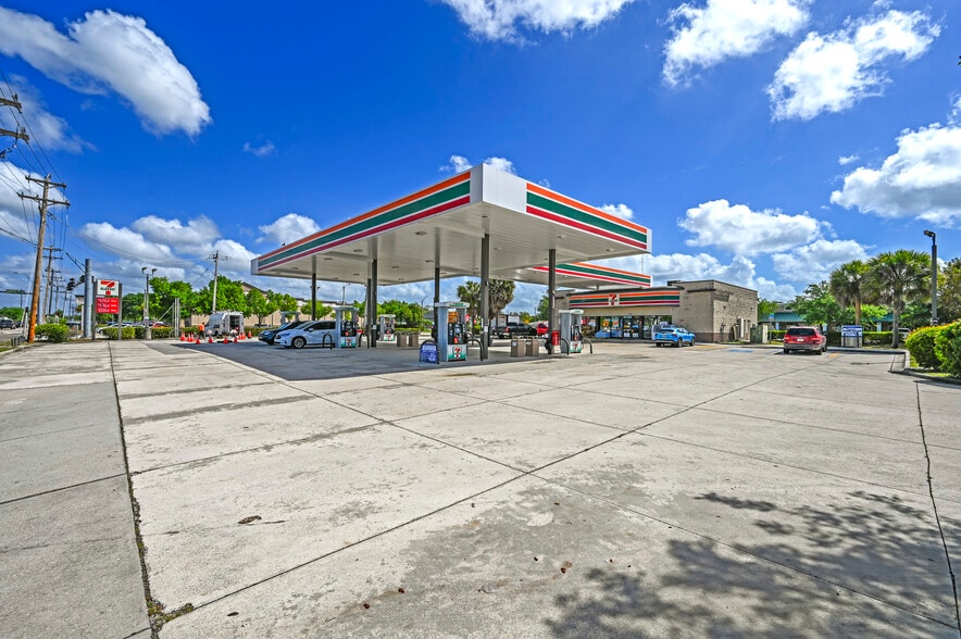 More Photos Of 1021 Santa Barbara Blvd, Cape Coral Convenience Store For Sale