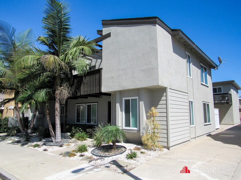 More Photos Of 16972 Lynn Ln, Huntington Beach Apartments For Sale