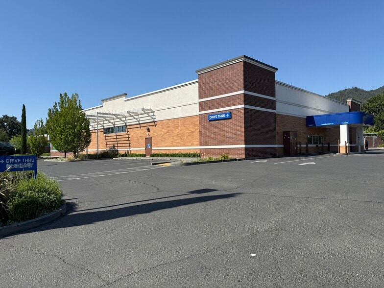 More Photos Of 680 S State St, Ukiah Drugstore For Lease