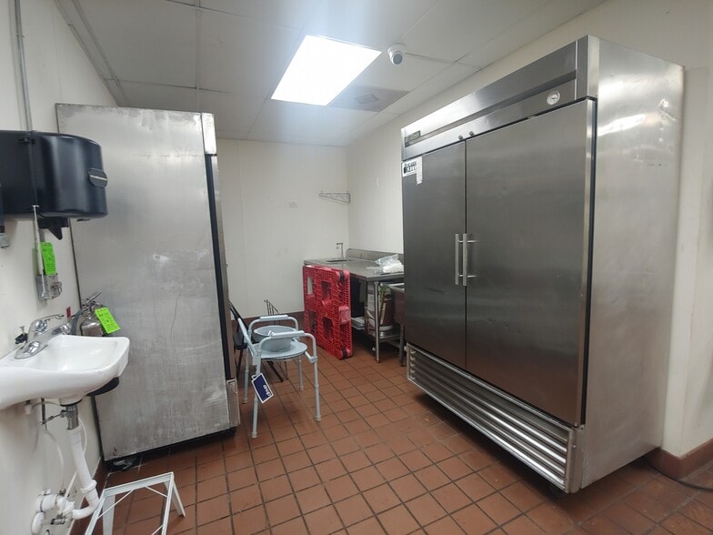 More Photos Of 1322 National Hwy, Thomasville Restaurant For Sale