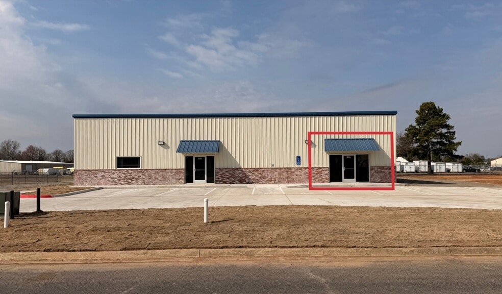 More Photos Of 109 Industrial Blvd, Nash Warehouse For Lease