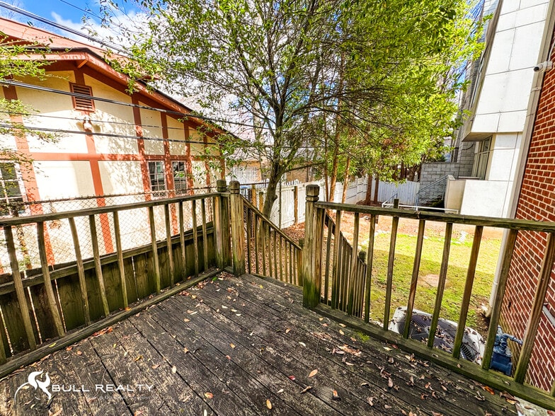 More Photos Of 1126 Ponce De Leon Ave, Atlanta Office For Sale