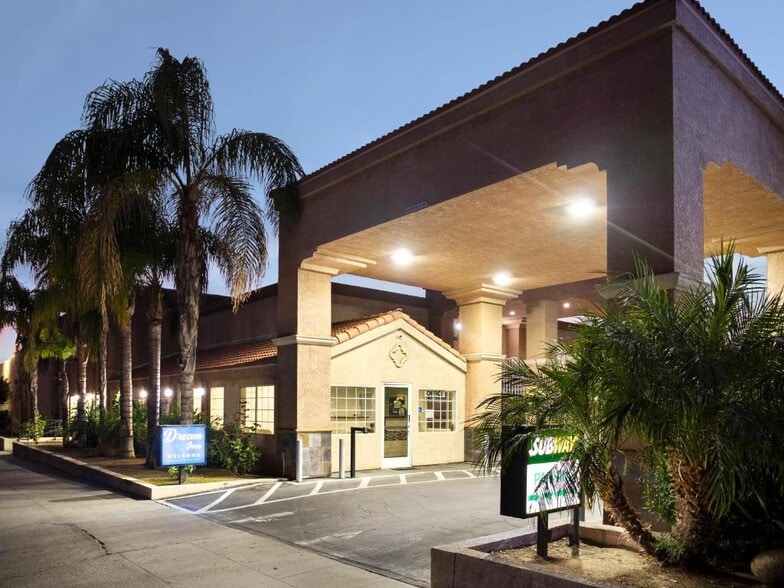 Primary Photo Of 2425 E Merced St, Fresno Hotel For Sale