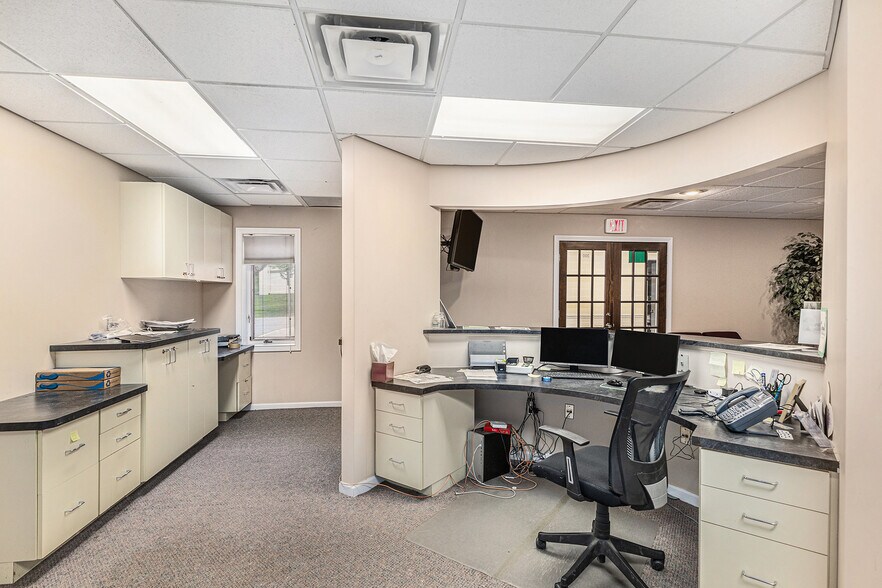 More Photos Of 1350 E M 21, Owosso Medical For Sale