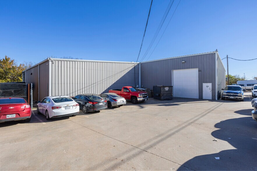 More Photos Of 1016 Katy Rd, Keller Warehouse For Sale