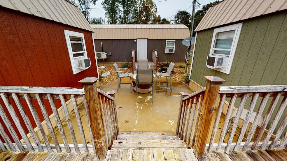 More Photos Of 104 Circle Rd, Newport Manufactured Housing Mobile Home Park For Sale