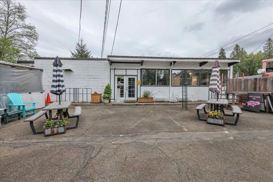 More Photos Of 23601 NE Wa-3, Belfair Freestanding For Sale