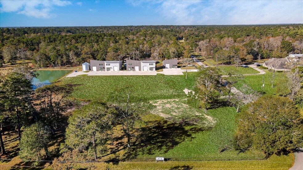 More Photos Of 14160 Horseshoe Bnd, Conroe Unknown For Lease