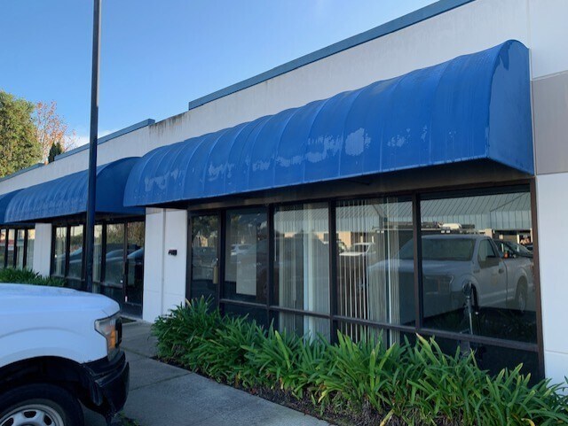 More Photos Of 4723 Tidewater Ave, Oakland Showroom For Lease