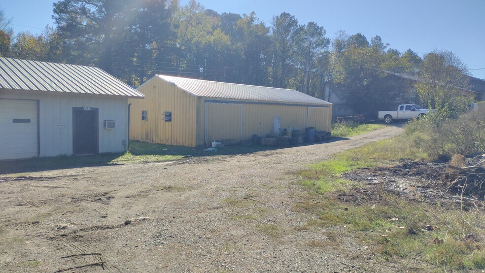 More Photos Of 135 Stonewall St, Hot Springs National Park Warehouse For Lease