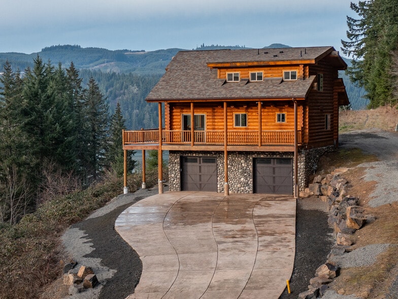 More Photos Of 6331 Lake Pointe Wy, Sweet Home Lodge Meeting Hall For Sale