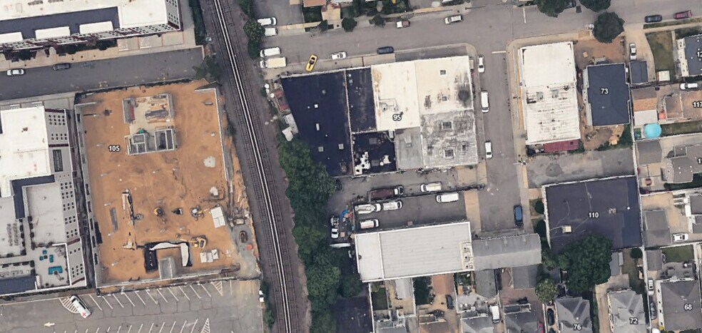 More Photos Of 87-95 Searing Ave, Mineola Warehouse For Sale