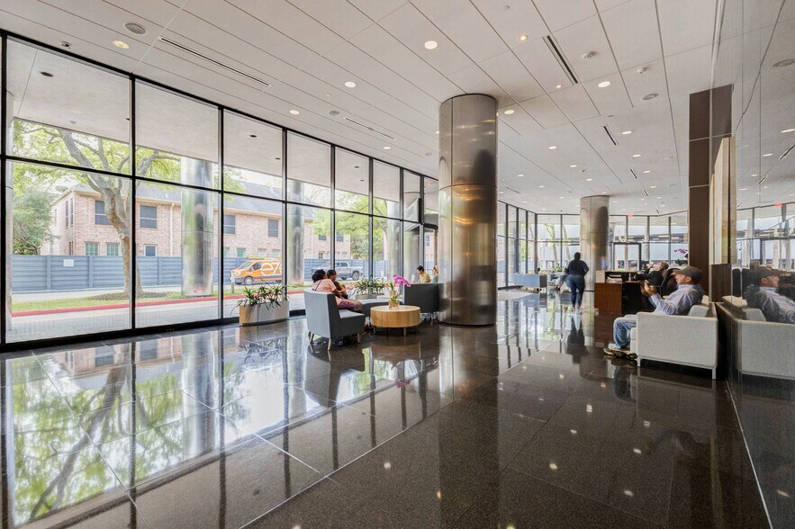 More Photos Of 1800 Bering Dr, Houston Office For Lease