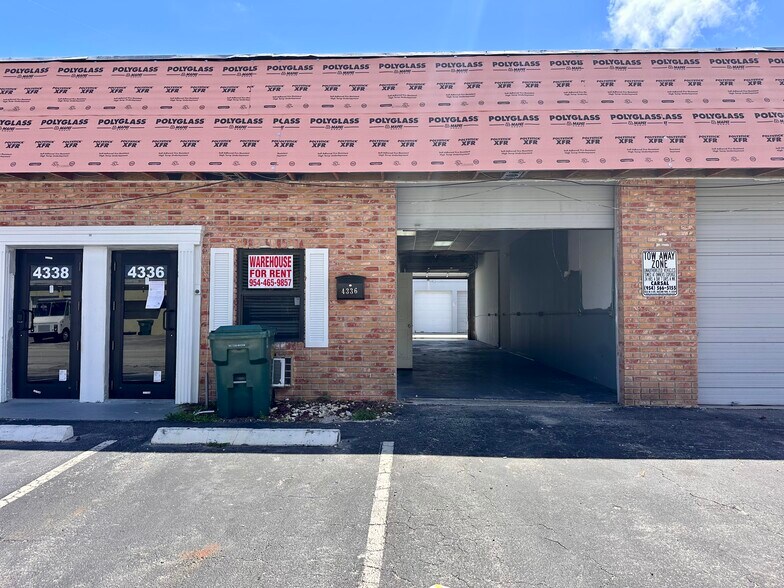Primary Photo Of 4324-4340 NE 11th Ave, Oakland Park Warehouse For Lease