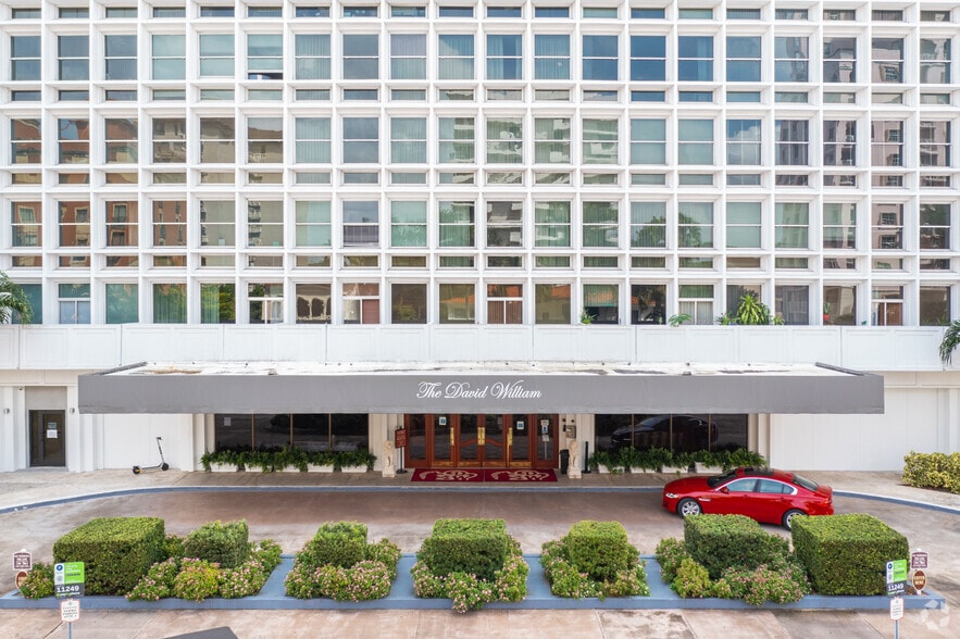 Primary Photo Of 700 Biltmore Way, Coral Gables Hotel For Sale
