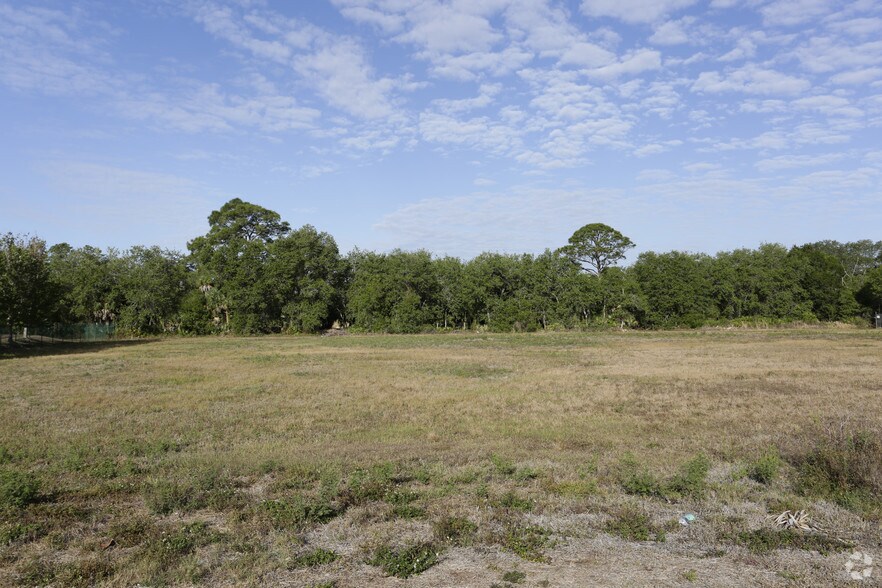 More Photos Of 2189 N Tamiami Trl, North Fort Myers Land For Sale