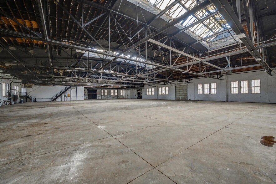 More Photos Of 1423 W 59th St, Chicago Warehouse For Lease