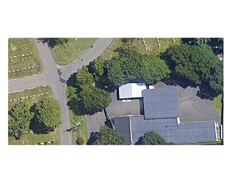 More Photos Of 65 Oak Rd, West Haven Warehouse For Sale