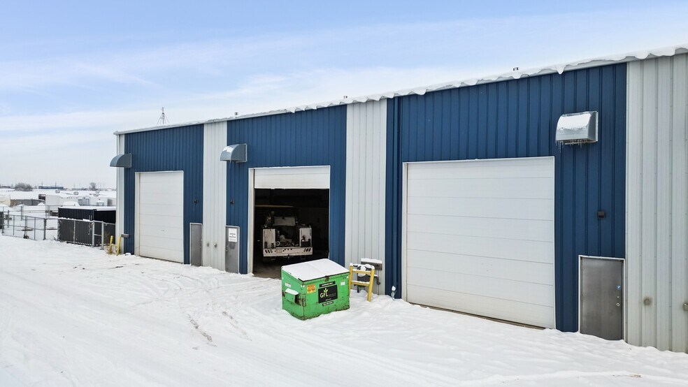 More Photos Of 8800 Venture Ave SE, Calgary Warehouse For Sale