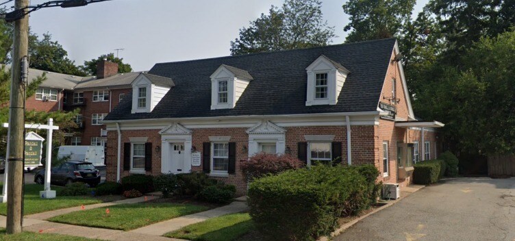 Primary Photo Of 287 Kinderkamack Rd, Westwood Office For Sale