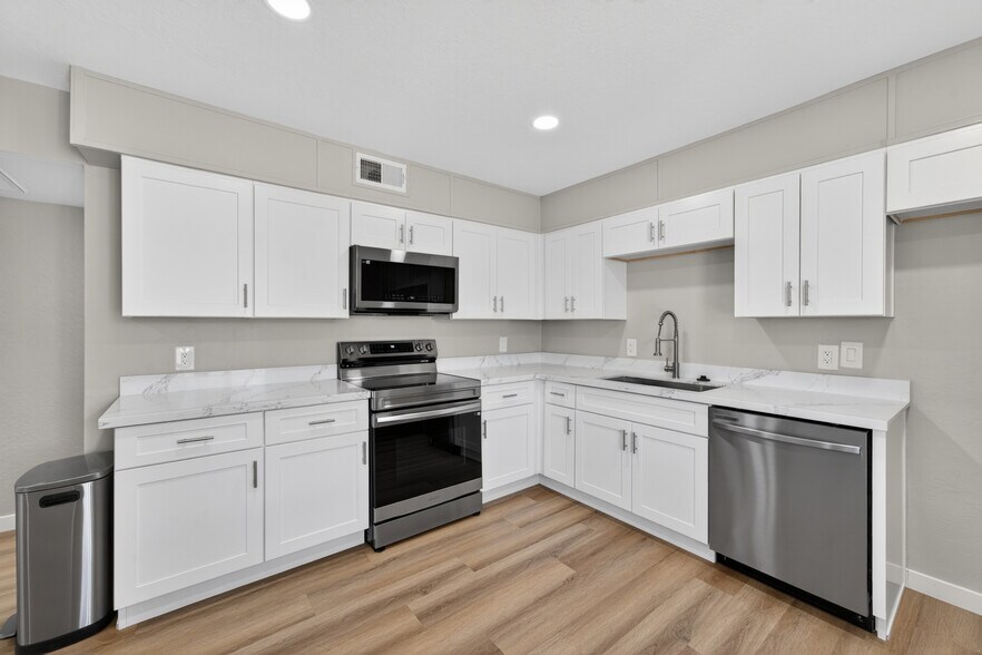 More Photos Of 5038 N 18th Ave, Phoenix Multifamily For Sale