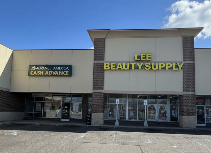 More Photos Of 22100-22150 Coolidge Hwy, Oak Park Storefront For Lease