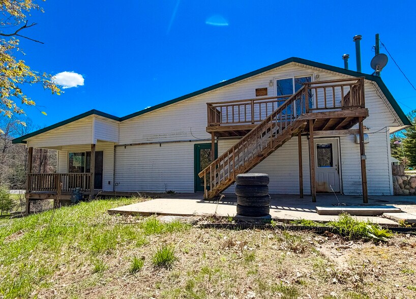 More Photos Of 214 W Mount Maria Rd, Spruce Restaurant For Sale