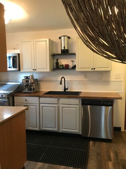 More Photos Of 3323 Saint Johns Ave, Palatka Office For Sale
