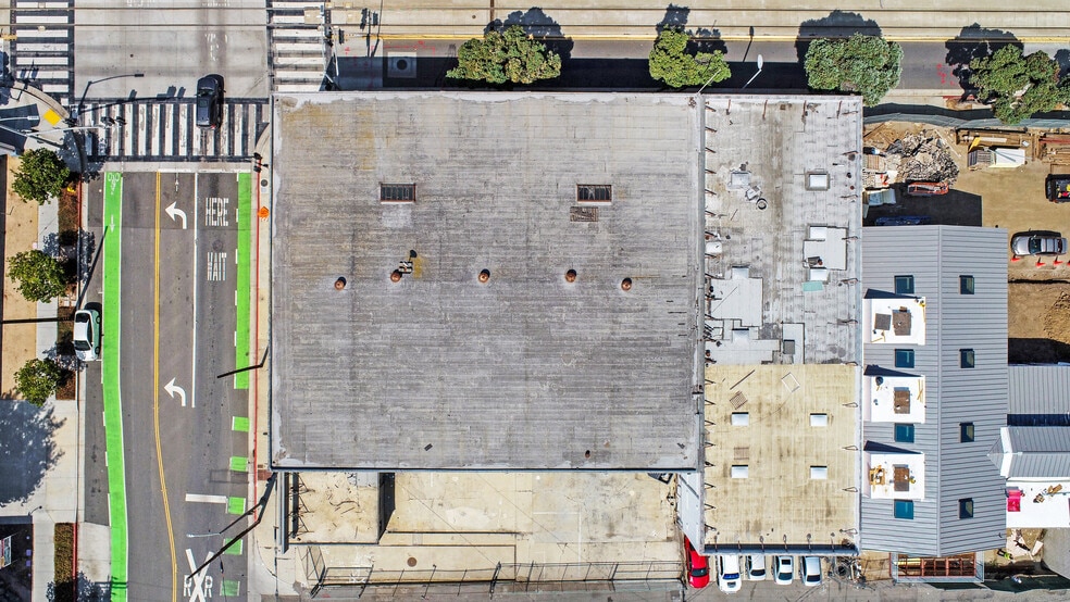 More Photos Of 700-716 Colorado Ave, Santa Monica Industrial For Sale