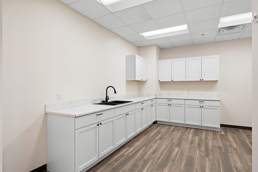 More Photos Of 112 Long Hollow Pike, Goodlettsville Office For Lease