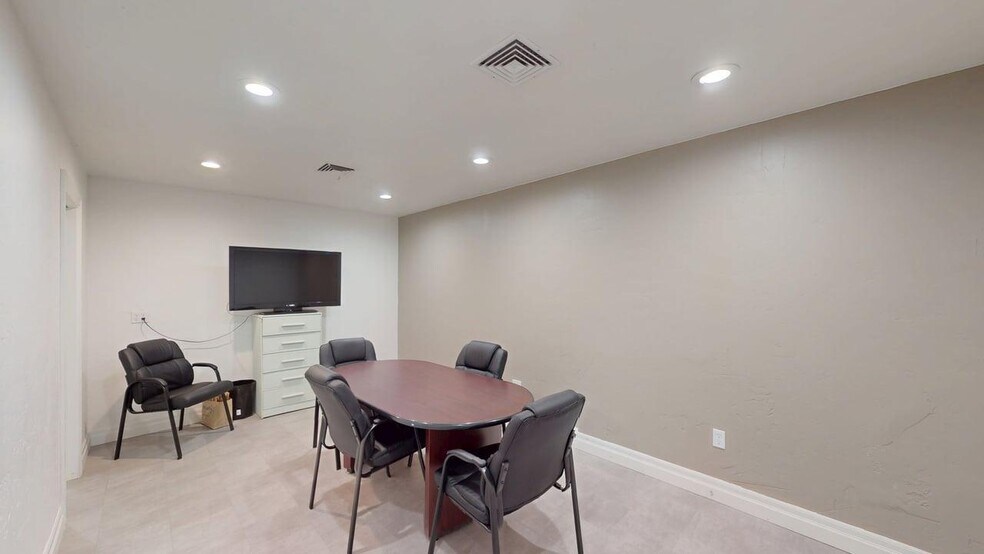 More Photos Of 828 1/2 6th St, Clarkston Storefront Retail Office For Sale