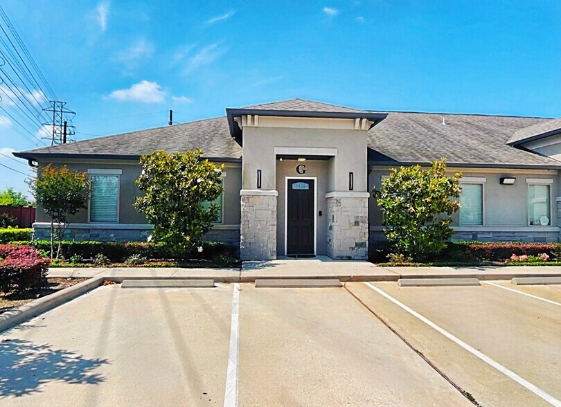More Photos Of 12246 Queenston Blvd, Houston Medical For Sale